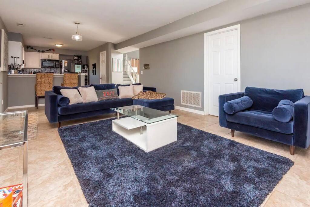 20Min To International Airport! 10Min To Pnc Music! Wifi Apartment Шарлът Екстериор снимка