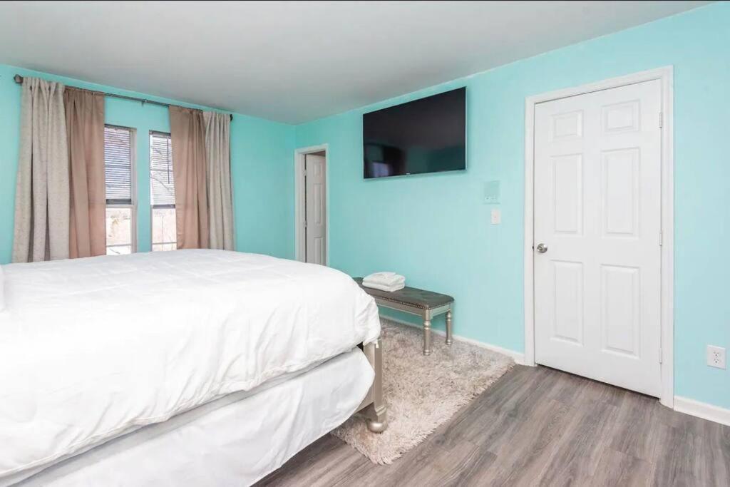 20Min To International Airport! 10Min To Pnc Music! Wifi Apartment Шарлът Екстериор снимка
