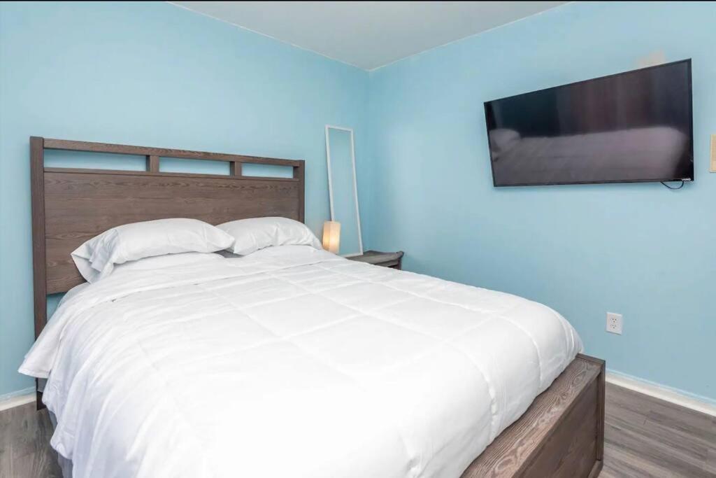 20Min To International Airport! 10Min To Pnc Music! Wifi Apartment Шарлът Екстериор снимка